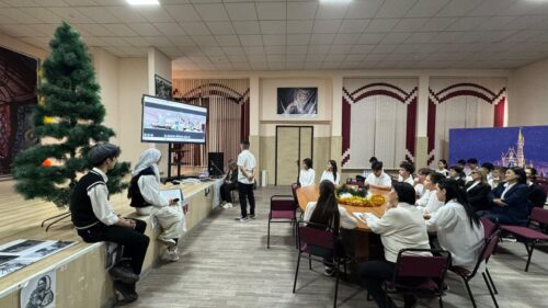 🎓✨ Межшкольный онлайн-телемост, посвящённый 97-летию Ч.Т. Айтматова ✨📚